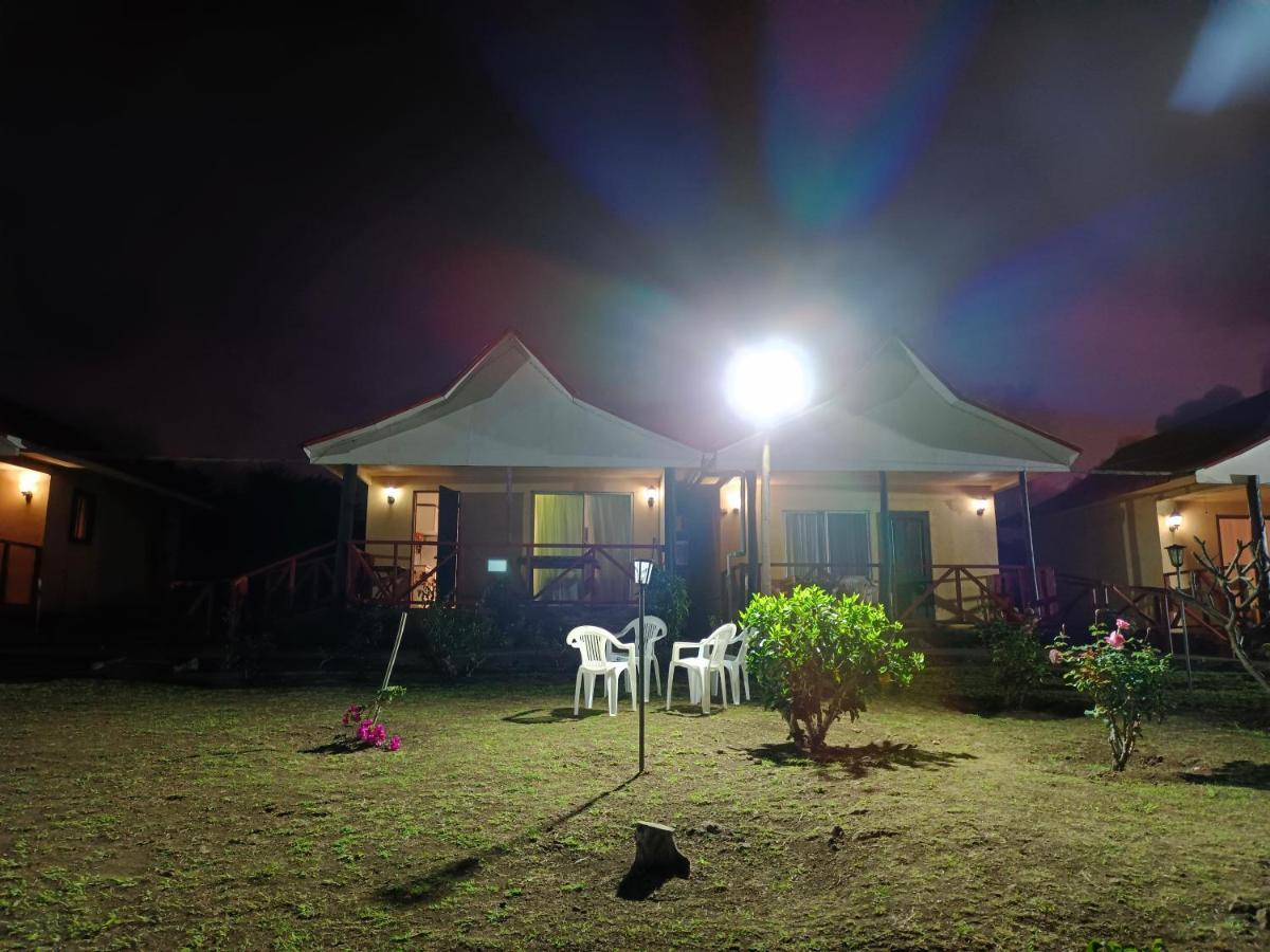 Cabanas Te Pito Kura Hanga Roa Exterior photo