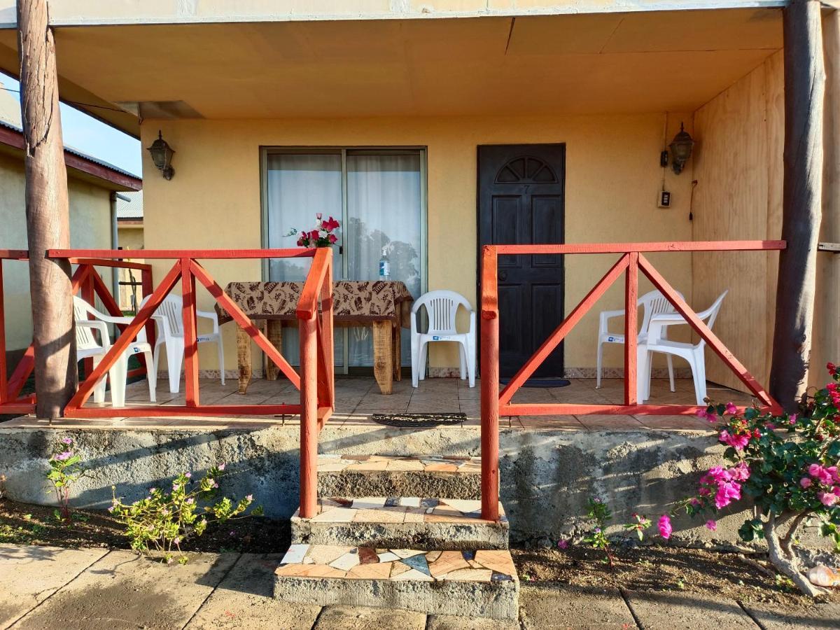 Cabanas Te Pito Kura Hanga Roa Exterior photo