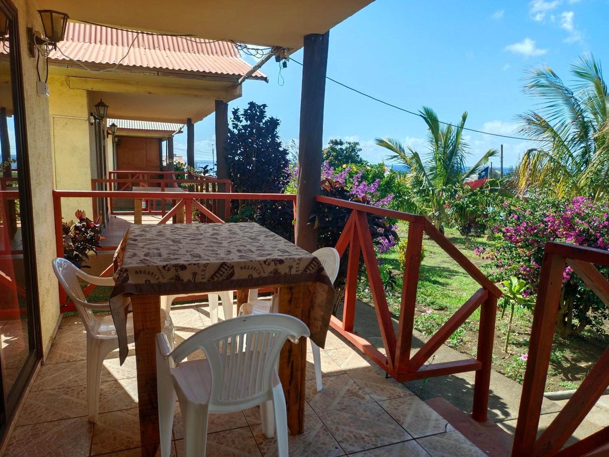 Cabanas Te Pito Kura Hanga Roa Exterior photo